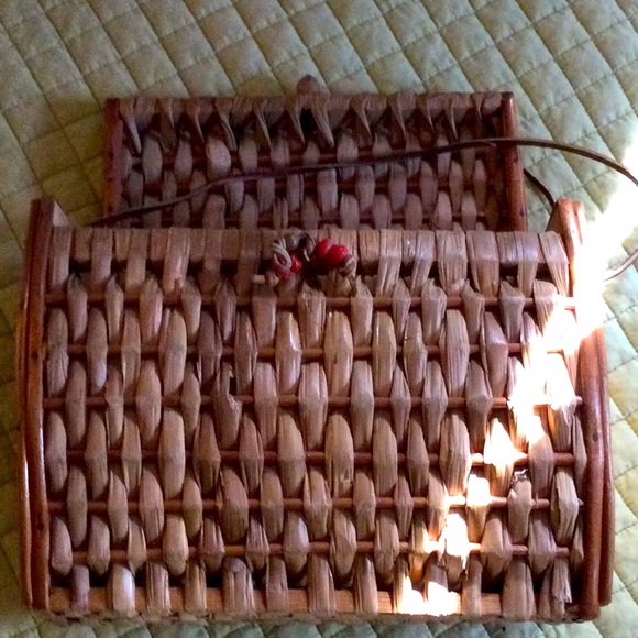Wicker purse - Picture 3 of 3